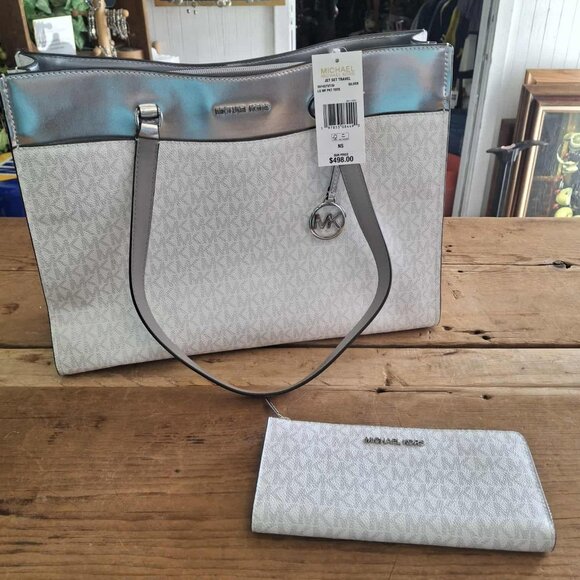 Michael Kors Jet Set Travel Shoulder Tote w/Wallet - Picture 1 of 11